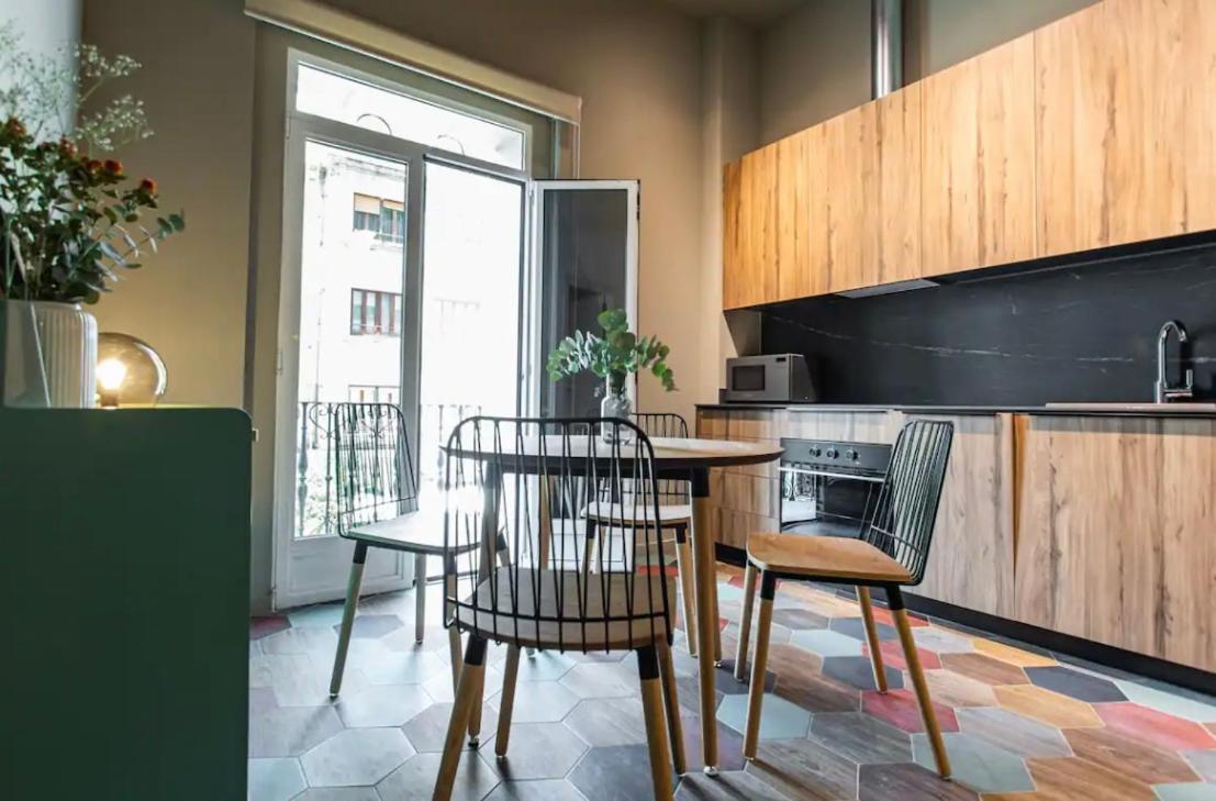 Appartamento Reina Flats Valencia Playa El Cabanyal Esterno foto