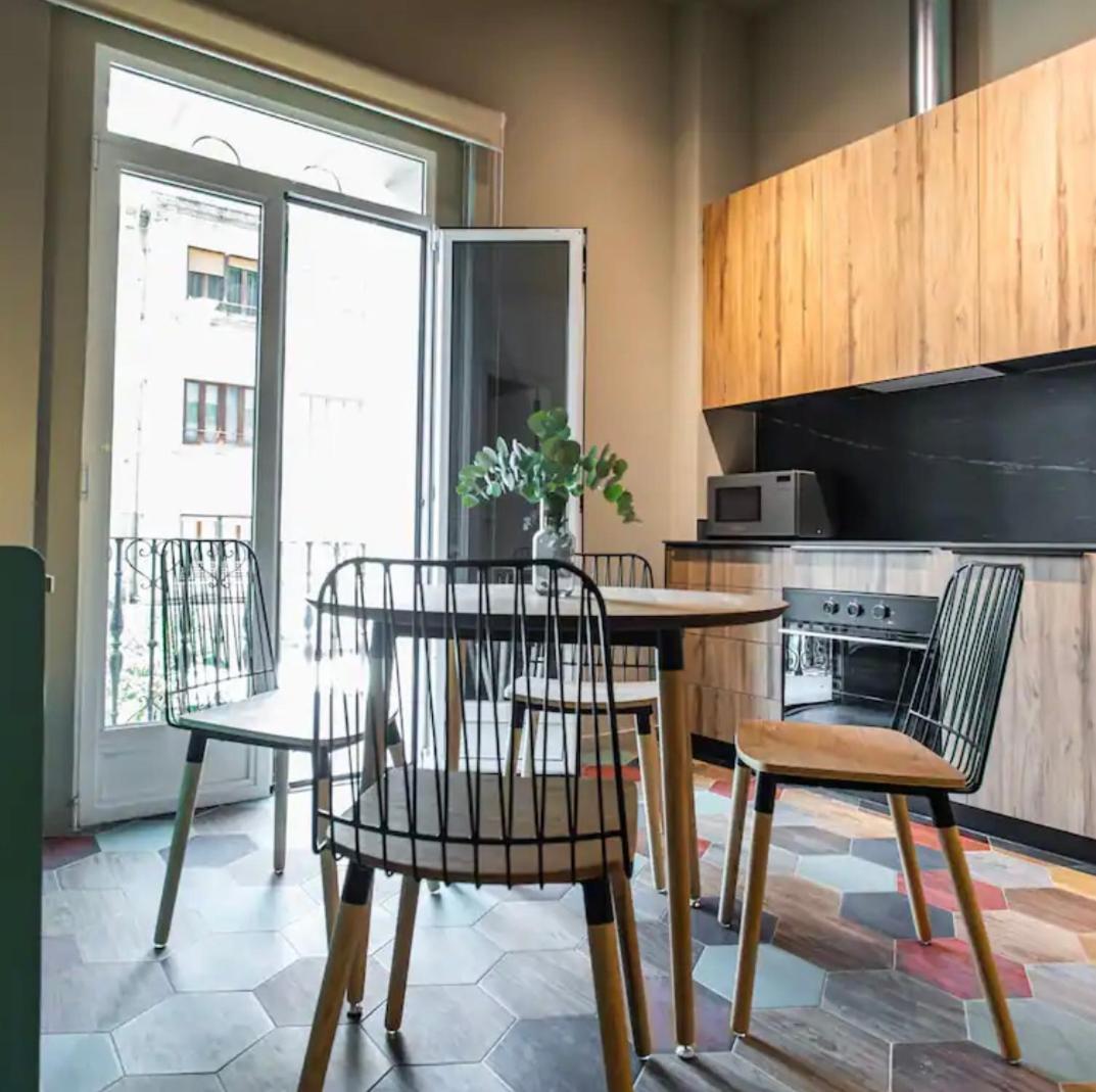 Appartamento Reina Flats Valencia Playa El Cabanyal Esterno foto